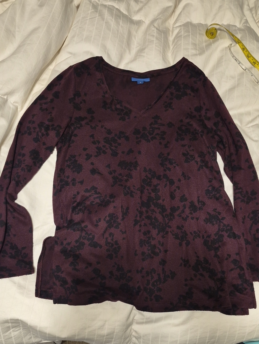 Apt. 9 Plum V-Neck Long Sleeve Top with Black Floral Print